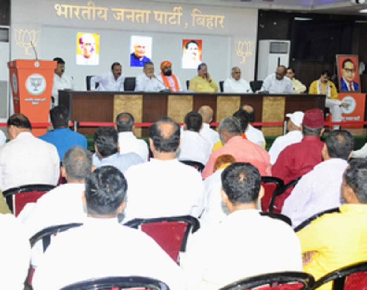 बिहार : समीक्षा बैठकों के जरिए कमजोरियों को तलाशने में जुटी भाजपा